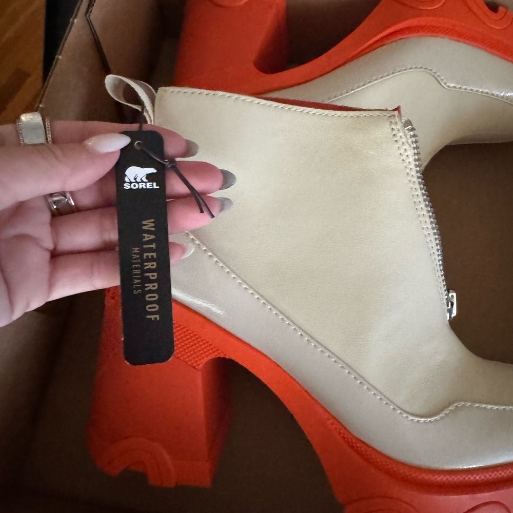 Sorel Women's Cream and Orange Heeled Boots